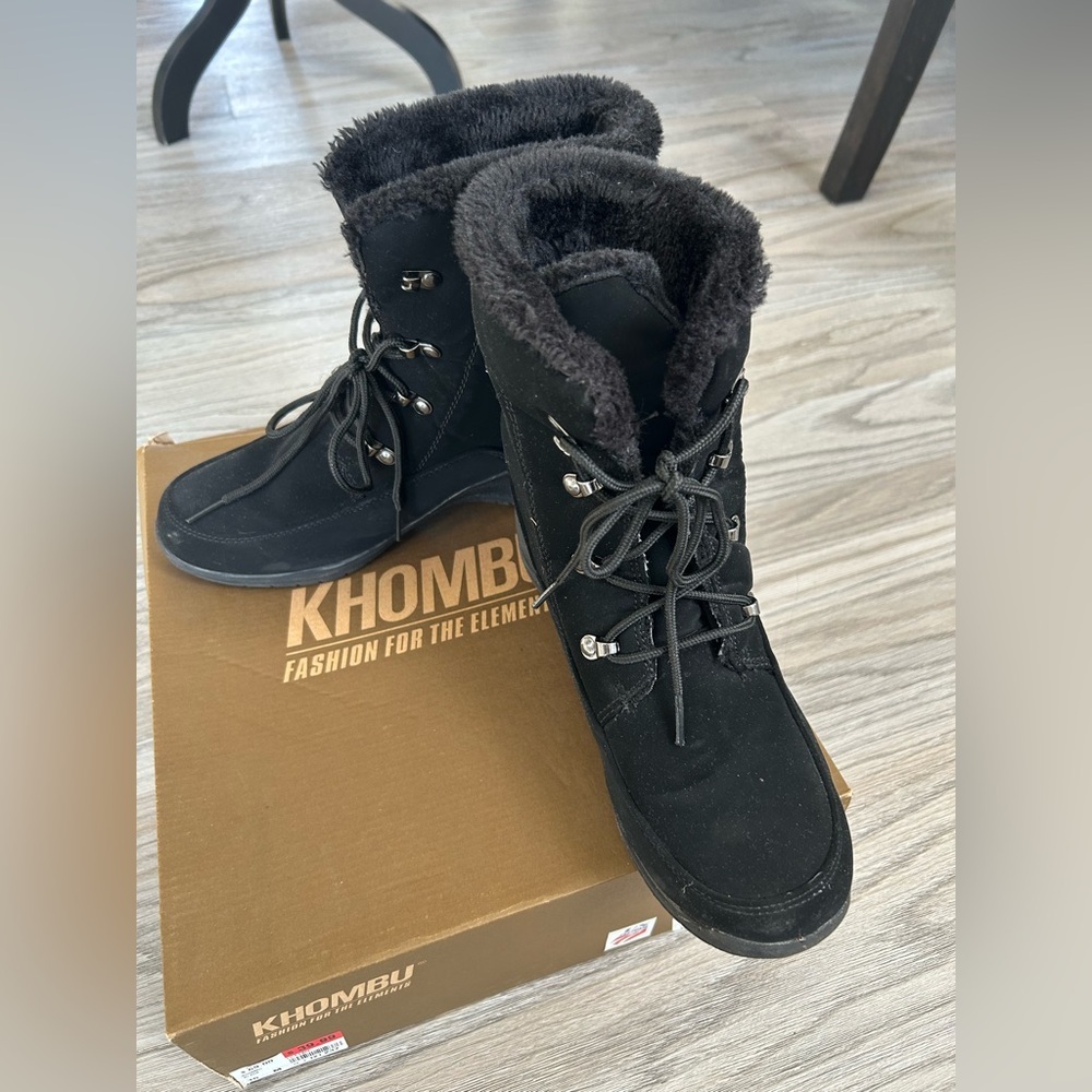 ✨Khombu Lily Lace Women's Black Fur-Lined Winter Boots 10 - Picture 3 of 8